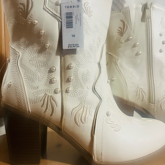 White Cream Pearl Western Booties with Pearl Gold Accents Size 10 WW - Picture 14 of 16